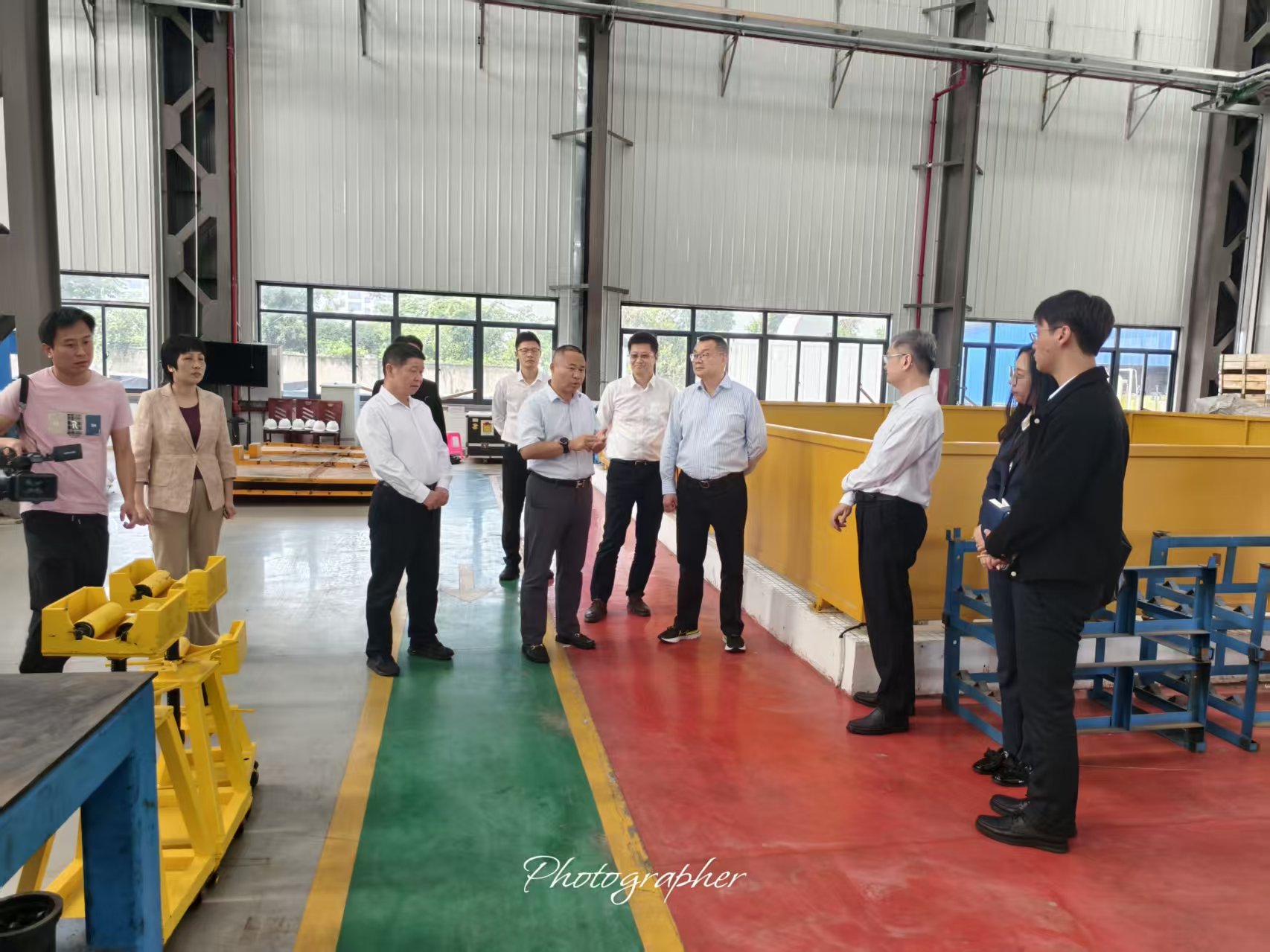 全国工商联及省工商联领导莅临海南龙盘油田科技有限公司调研境外投资风险防控工作